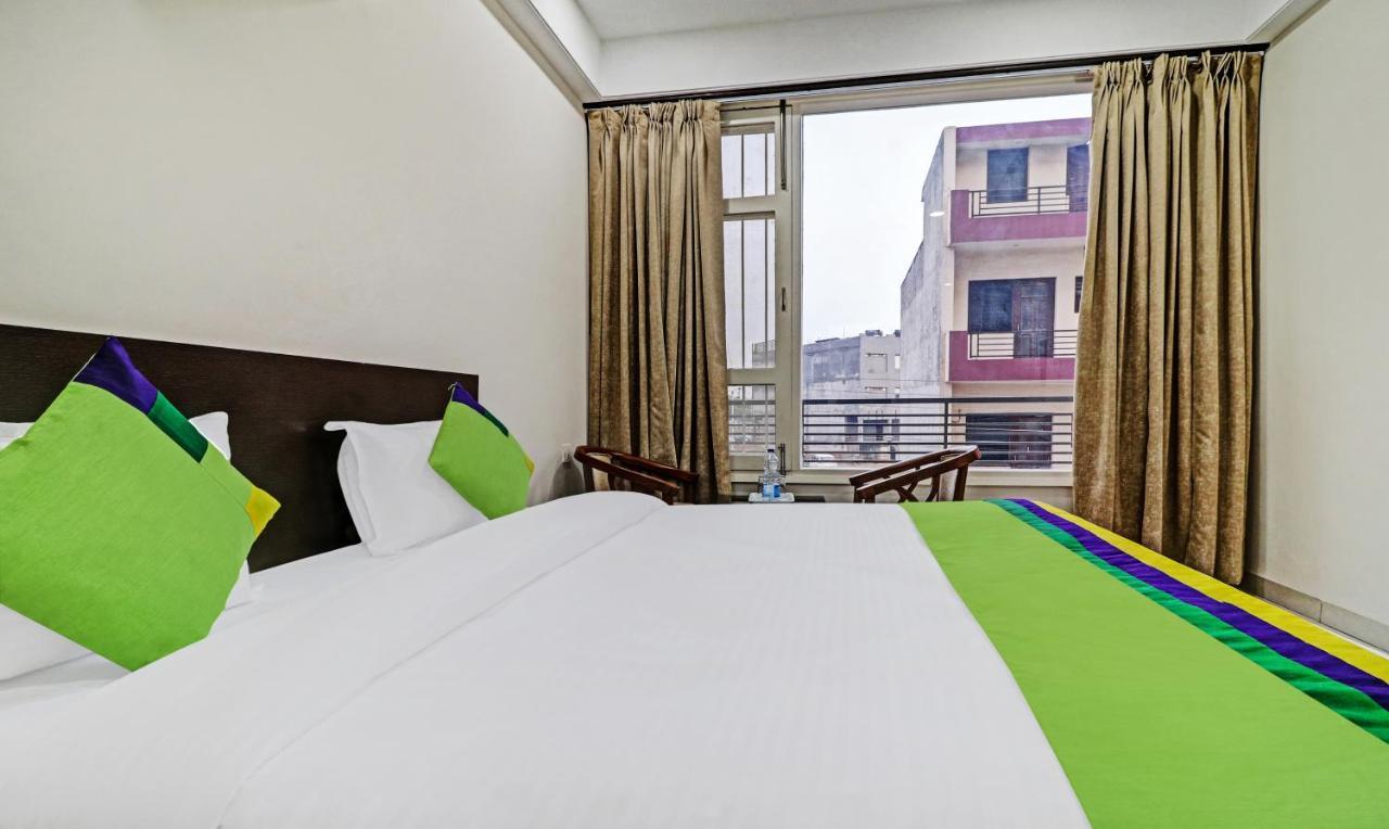 Hotel Treebo Kamron Regency Sector 80 Mohali Exterior foto