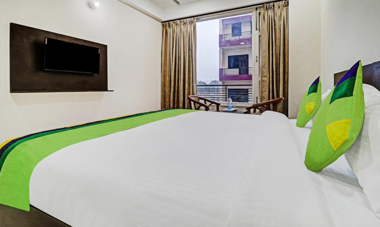 Hotel Treebo Kamron Regency Sector 80 Mohali Exterior foto
