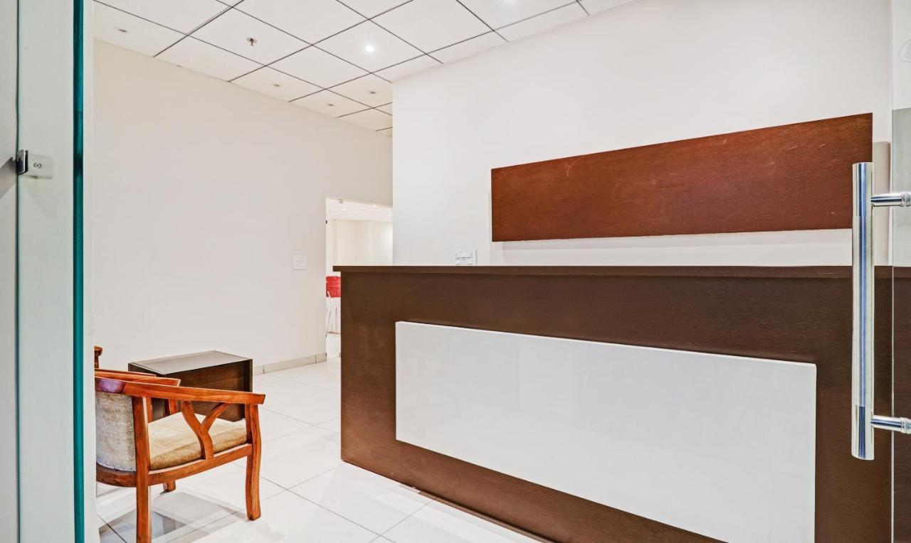 Hotel Treebo Kamron Regency Sector 80 Mohali Exterior foto