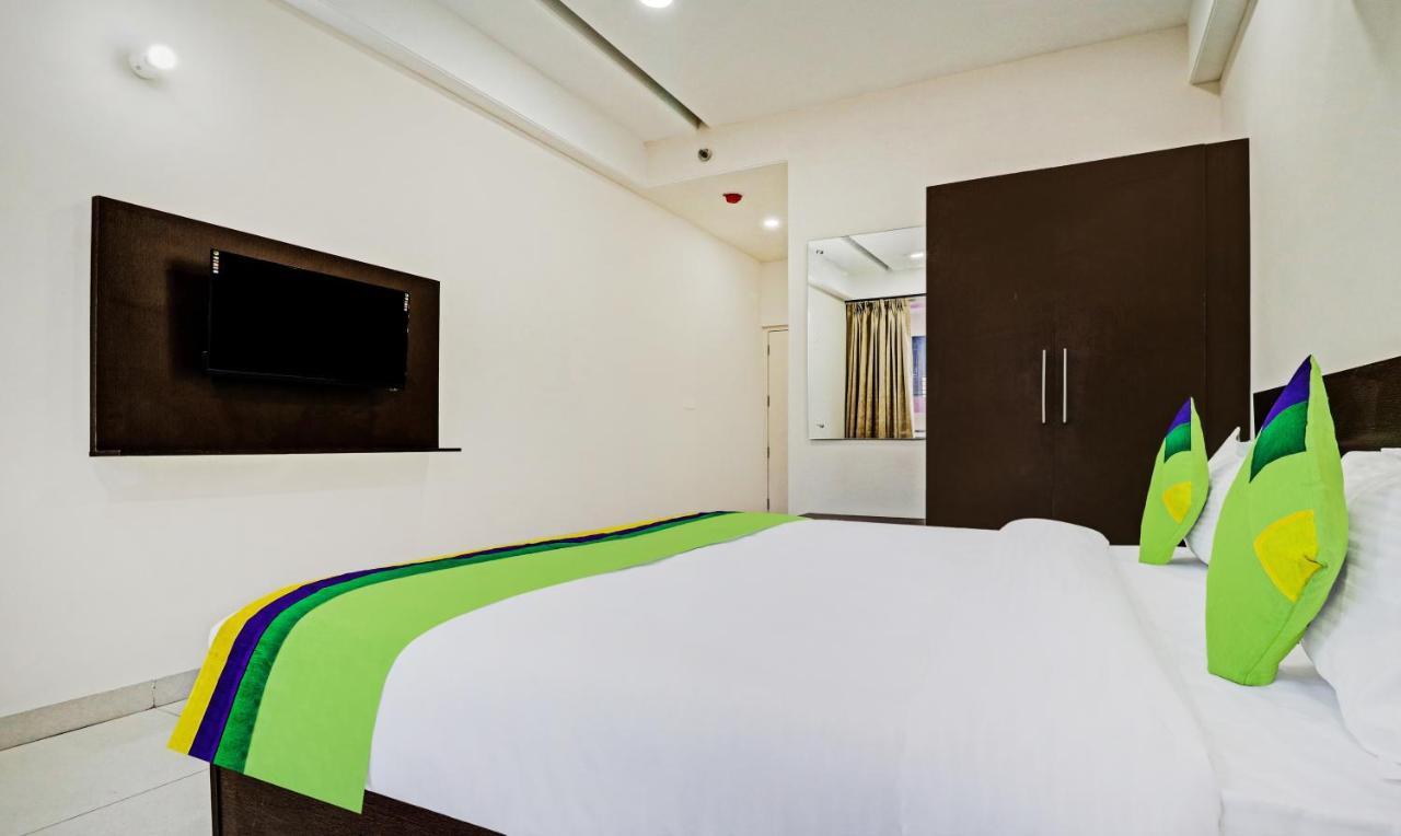 Hotel Treebo Kamron Regency Sector 80 Mohali Exterior foto